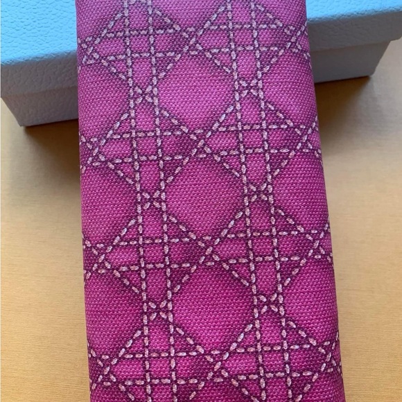 SOLD❗️Beautiful Dior🌺🌺 Fabric Canvas Wallet 
in gorgeous pink - RARE style - Picture 7 of 16